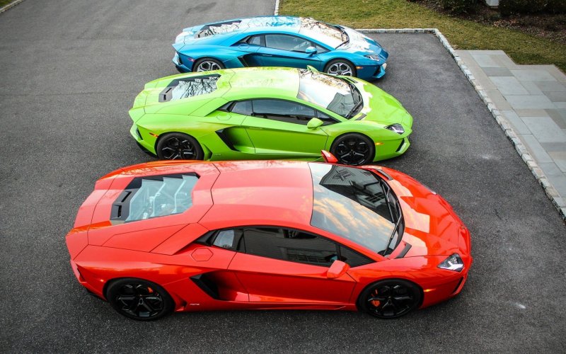 Lamborghini Aventador lp700-4 красный