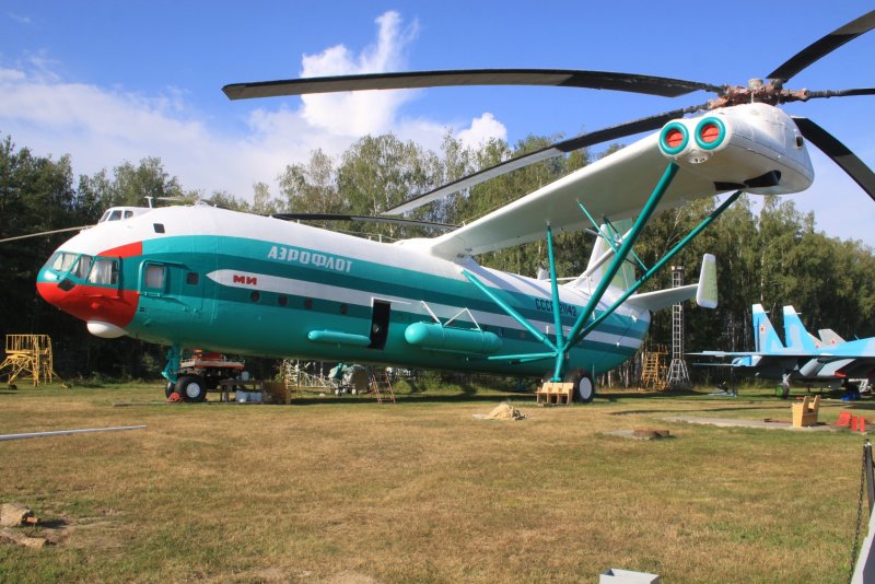 Вертолет в-12 Монино