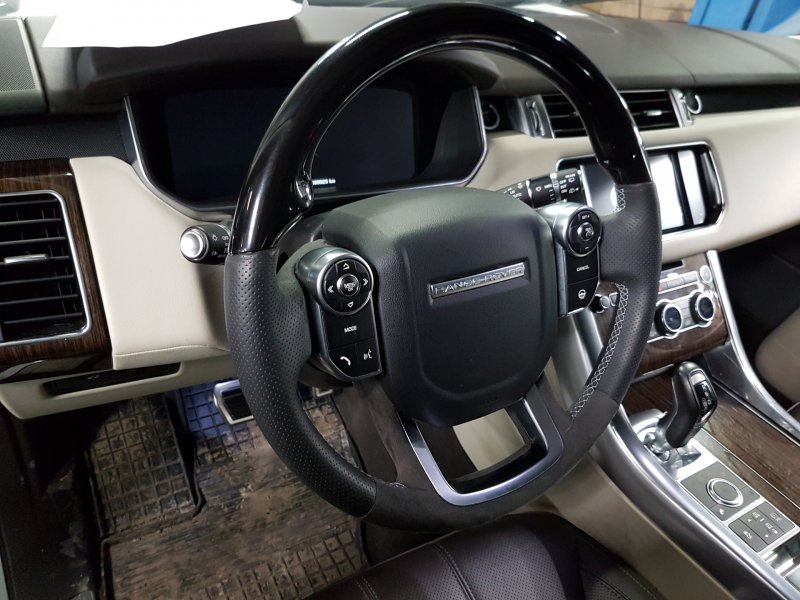 Range Rover 2011 руль