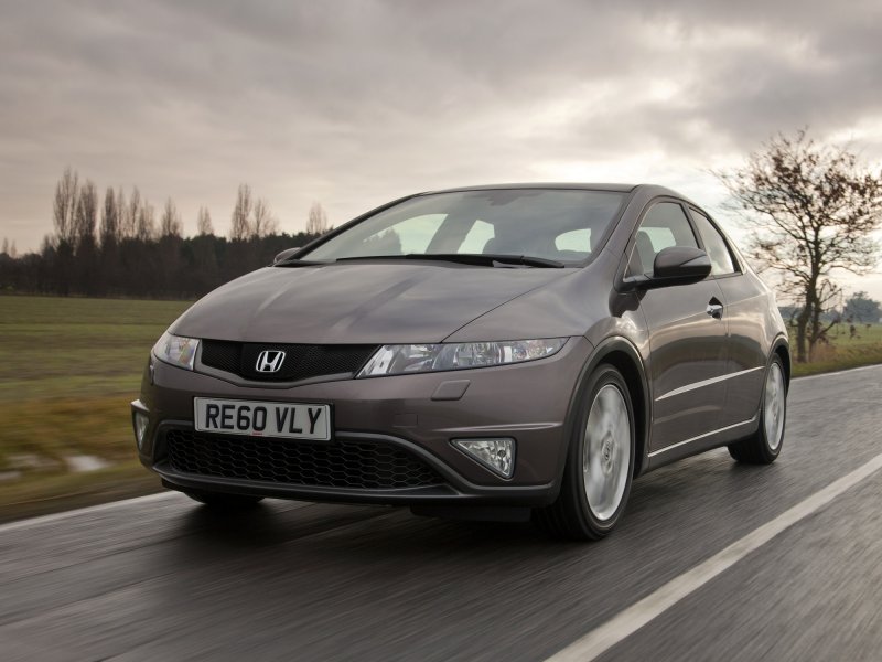 Honda Civic 8 поколение