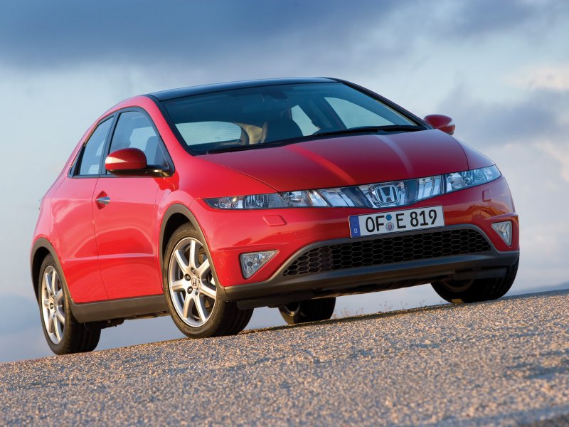 Honda Civic 8 хэтчбек