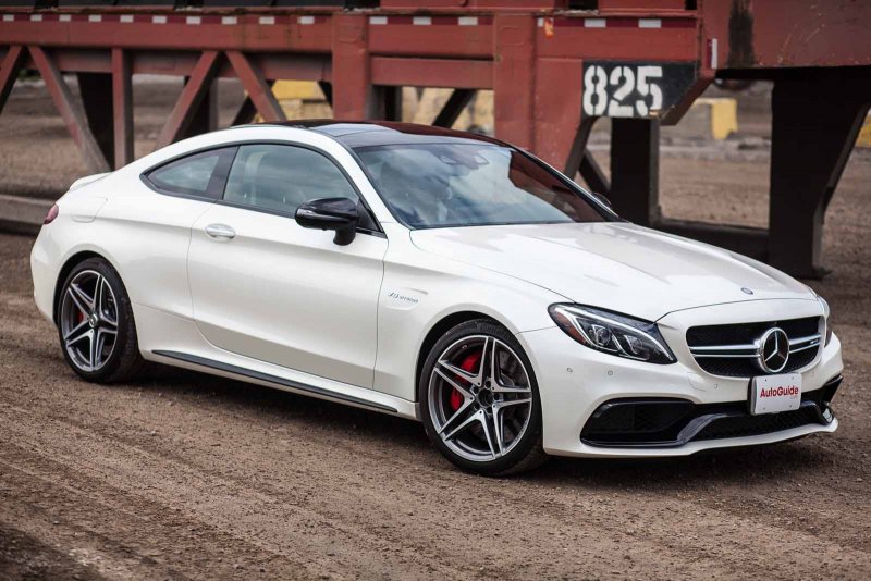Mercedes AMG c63 золотой