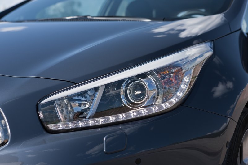 Kia Ceed 2015 фара