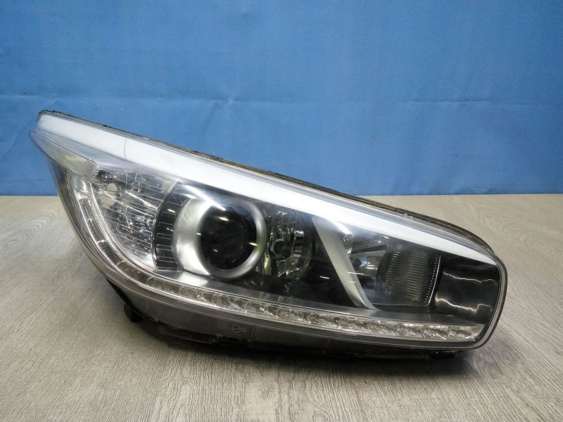 Фара Kia Ceed JD