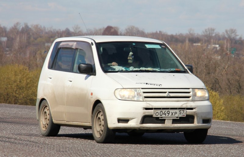 Митсубиси Динго 2000