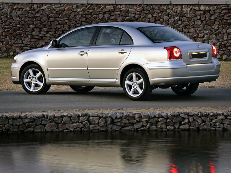 Тойота Авенсис седан 2006