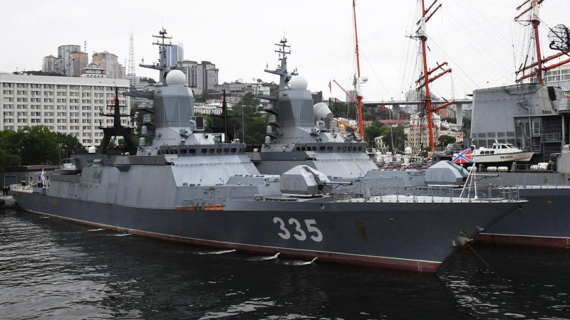 Корвет ВМФ РФ проекта 20385«Гремящий»