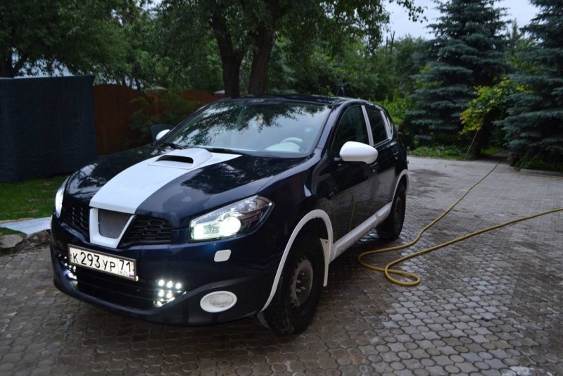 Nissan Qashqai j10 Black Tuning