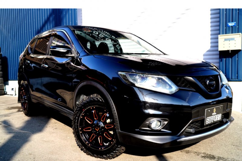 Nissan x-Trail t32 черный