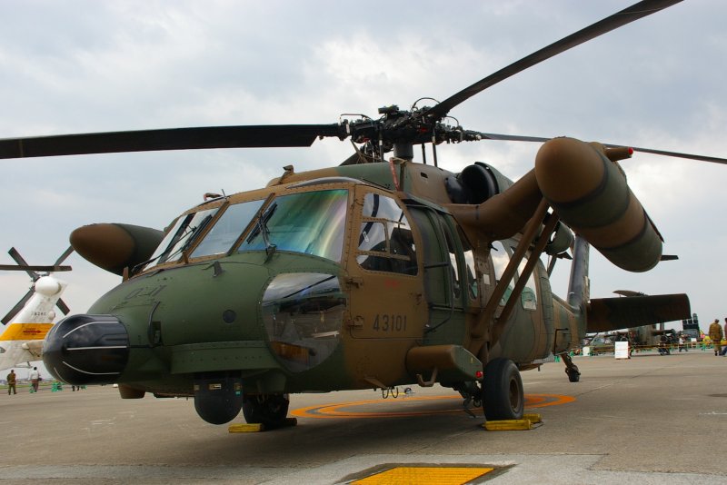 Военные вертолёт uh 60j