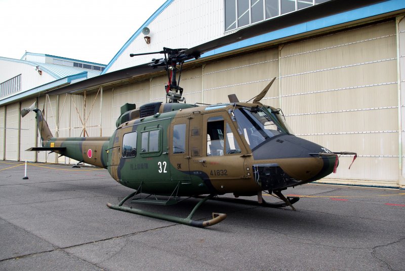 Вертолет uh-1j Япония