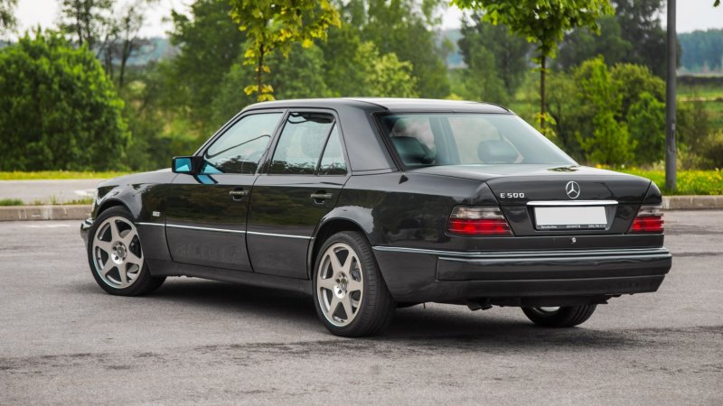 Mercedes Benz w124 e500