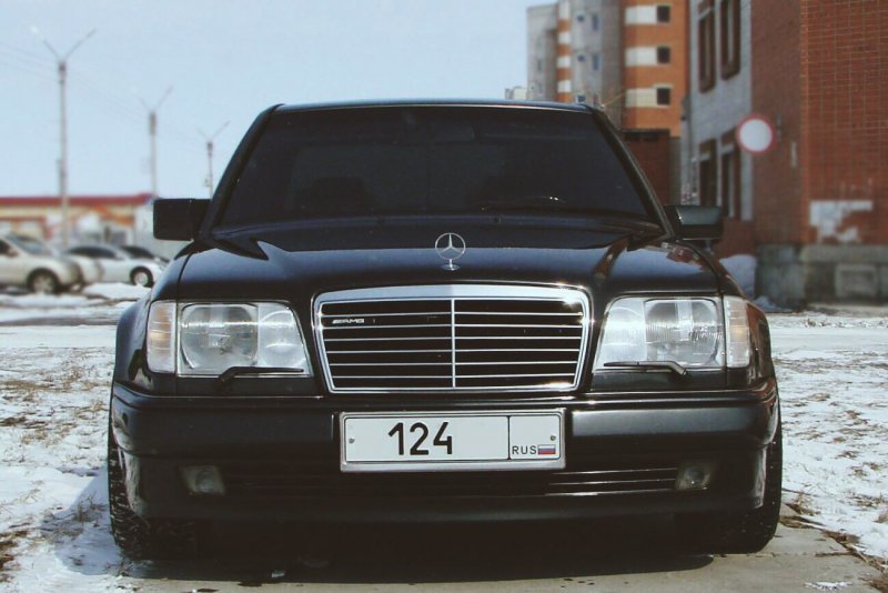 Мерседес 124 е500
