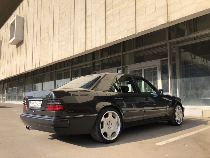 Mercedes Benz 124 волчок