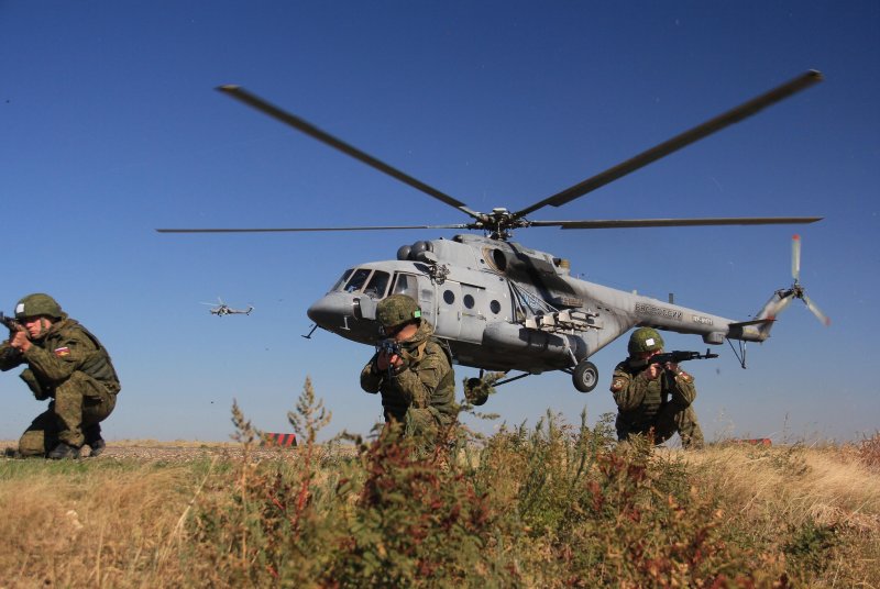 Российские вертолеты в Крыму
