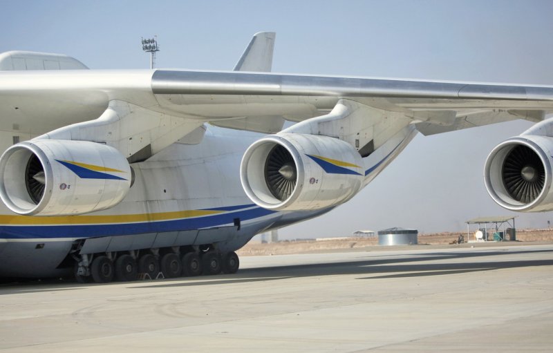 АН 124 И АН 225