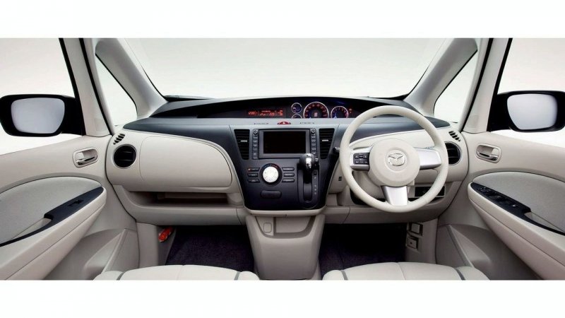 Mazda Biante 2008