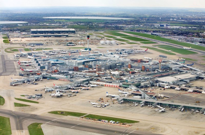 LHR Лондон Хитроу