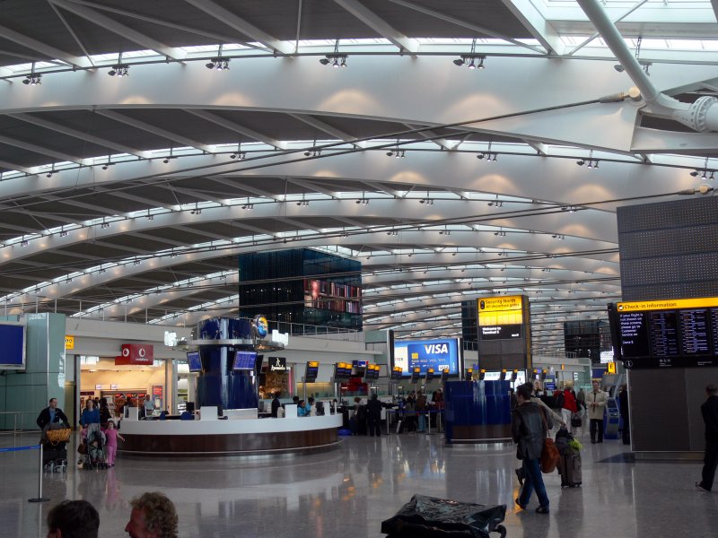 Аэропорт Хитроу внутри