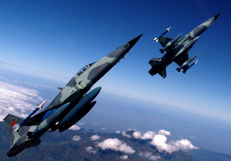 Ф-5 самолет