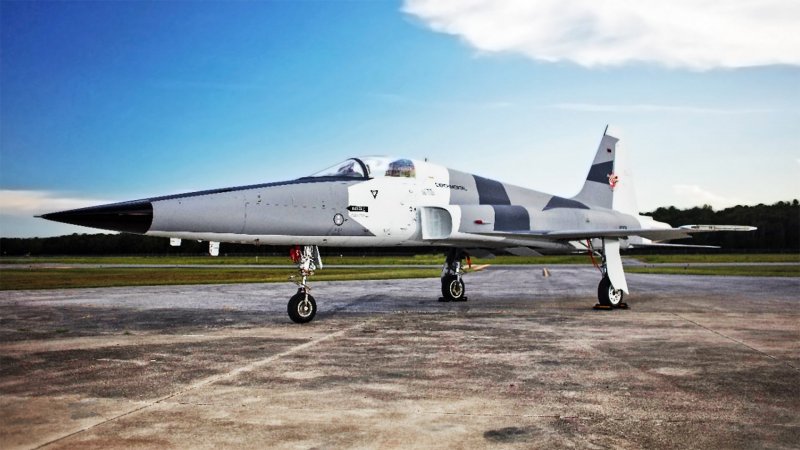 F5e самолет