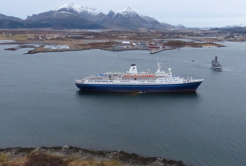 Судно: лайнер ,,Иван Франко".