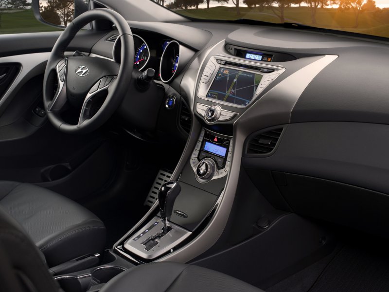 Hyundai Elantra 2014 салон