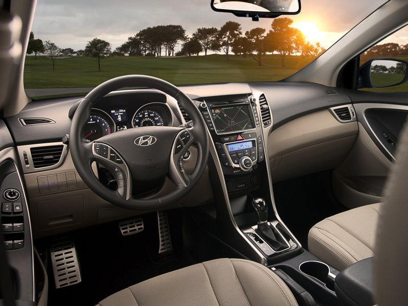 Hyundai Elantra 2015 интерьер