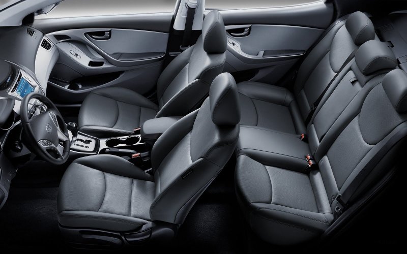 Hyundai Avante 2011 салон