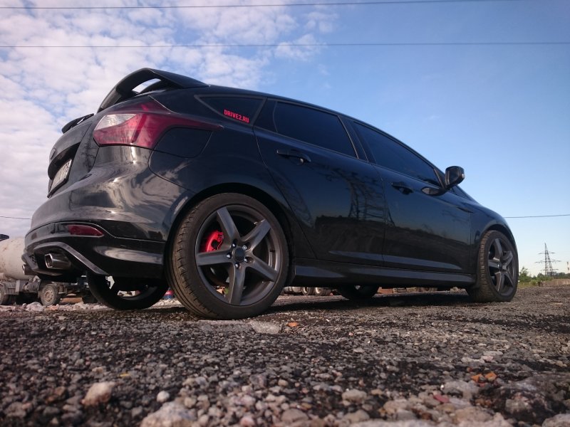 Ford Focus 3 Black Tuning