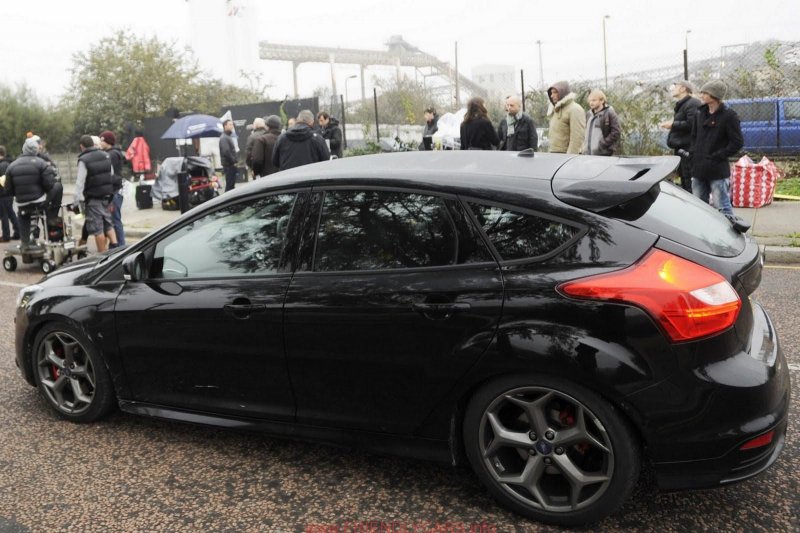 Ford Focus 3 Black Tuning