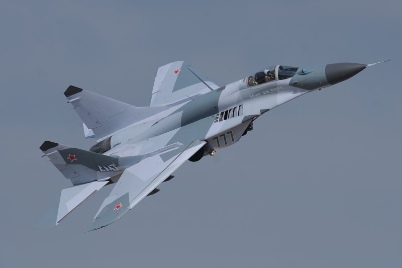 Mig 77