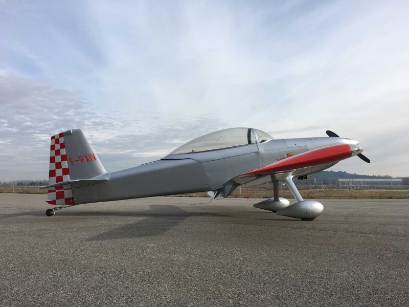 Самолёт vans rv8