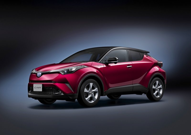 Toyota паркетник Chr модель