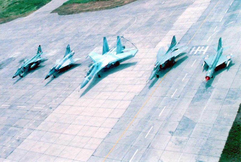 Миг-29 и Су-27 рядом