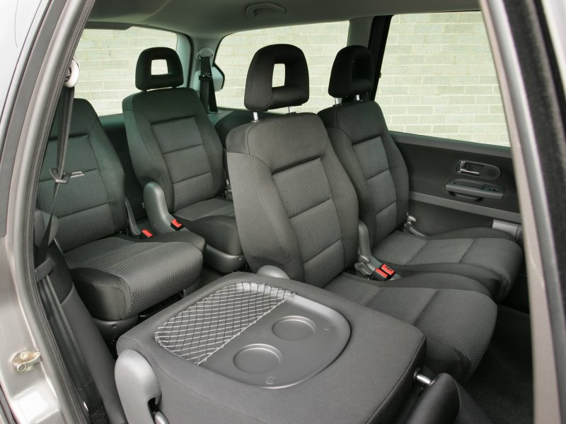 Seat Alhambra 2004 салон
