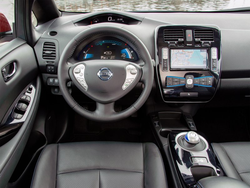 Nissan Leaf 2 салон