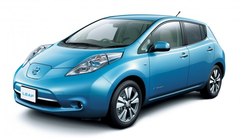 Nissan Leaf электромобиль