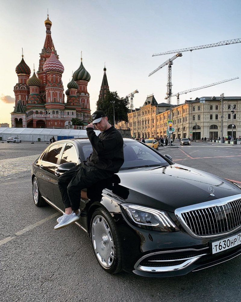 Егор Крид в машине