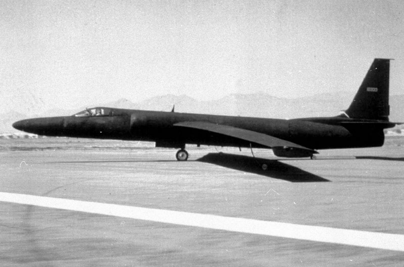 Американский самолет-разведчик u-2