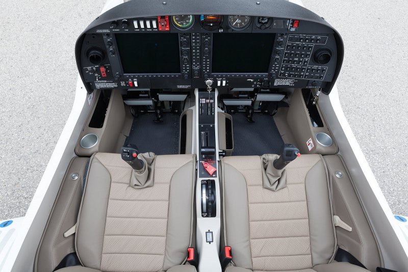 Diamond da40 ng кабина