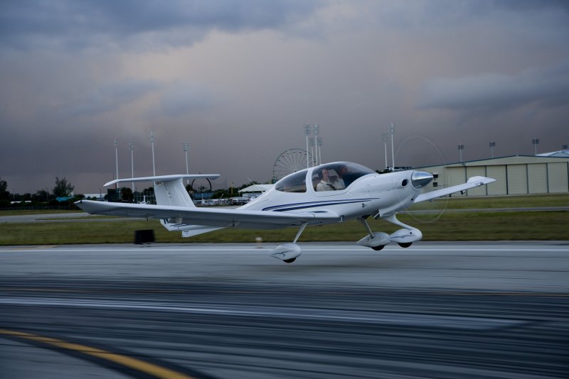 Самолет Diamond da-40
