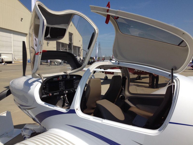 Diamond da40 ng с открытой кабиной