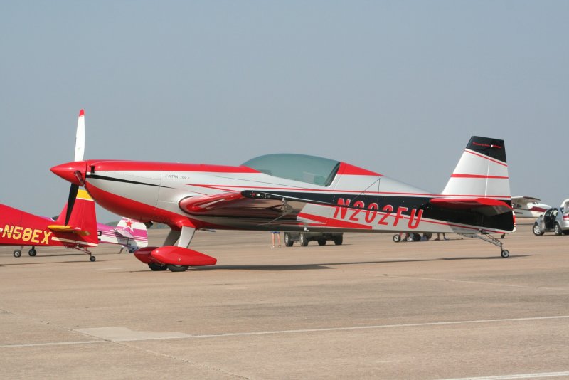 Extra 300l