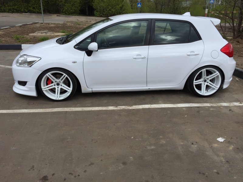 Toyota Auris 2008 диски