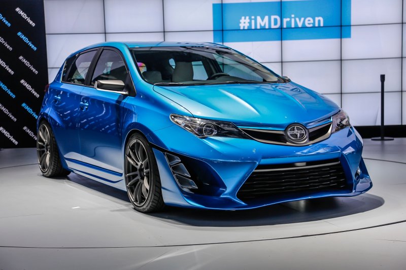 Обвес Toyota Blade Auris