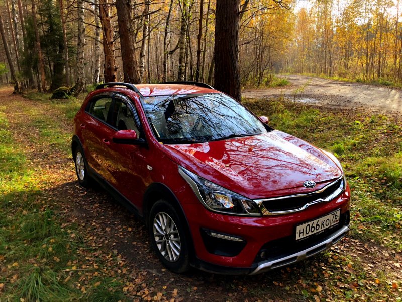 Kia Rio x-line красный