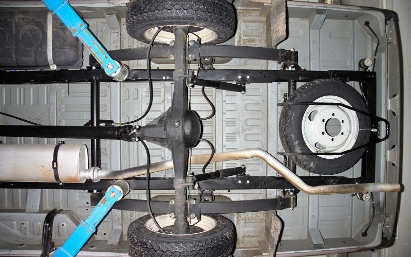 Крепление запасного колеса ГАЗ 2705