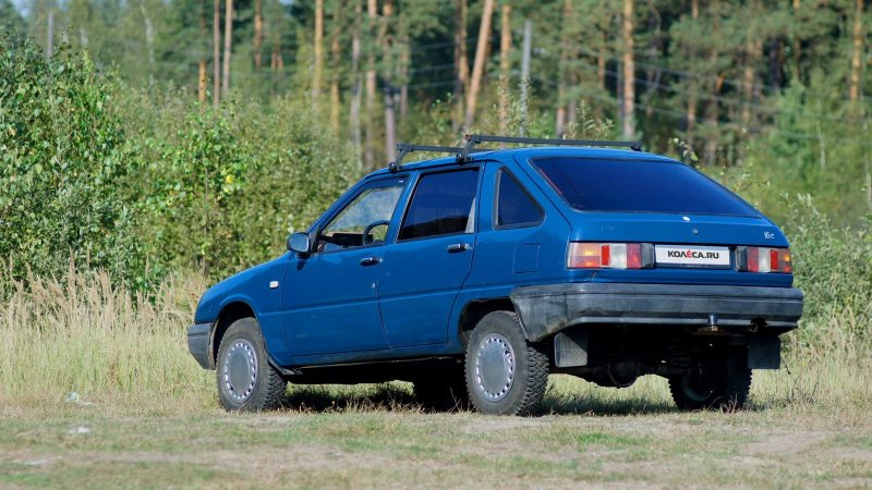 Автомобиль ИЖ Ода 2126