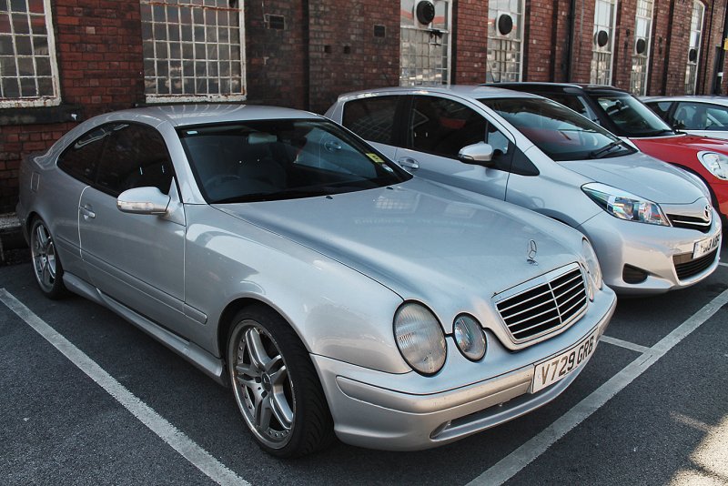 Mercedes-Benz w208